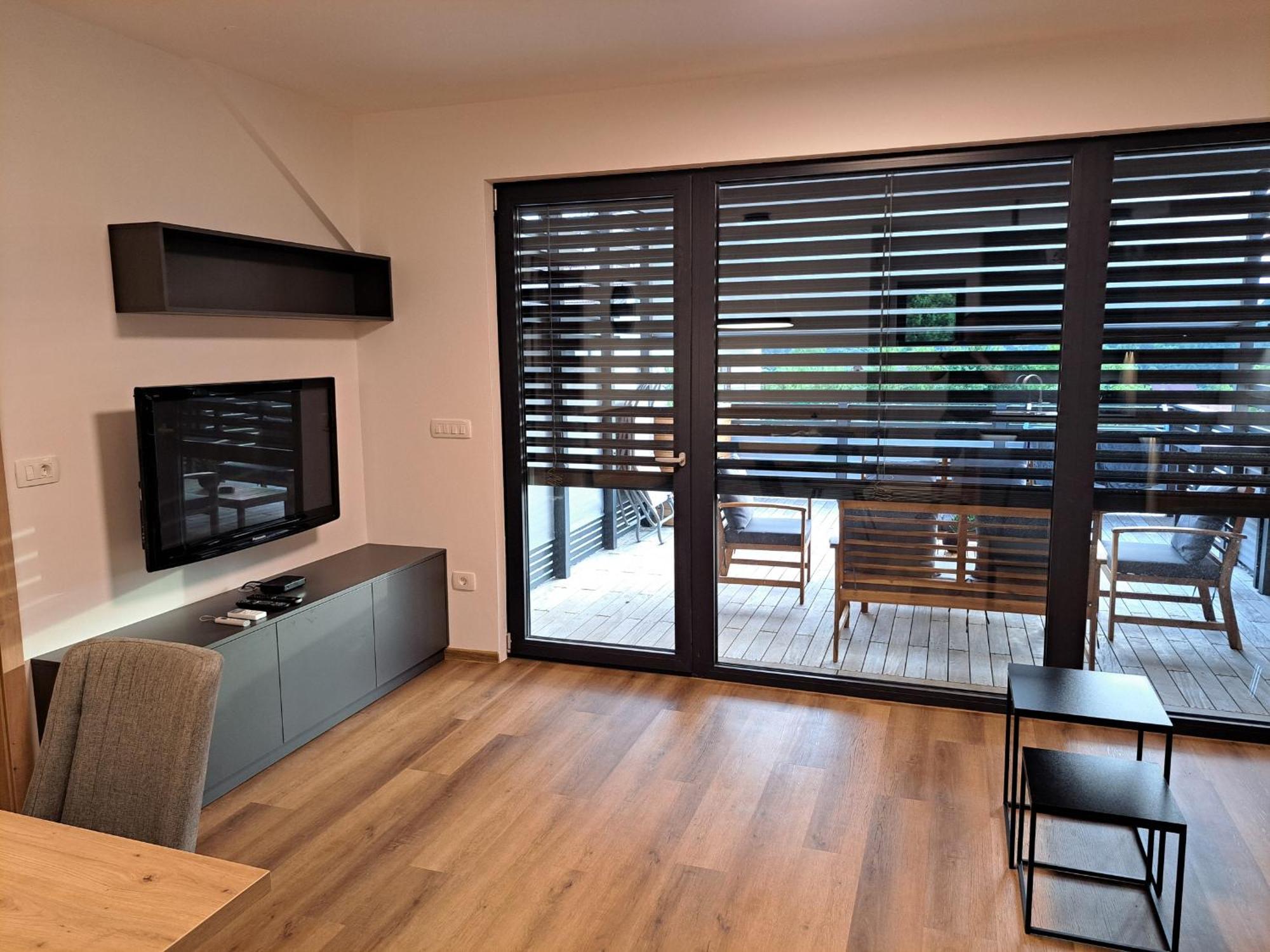 شقة S&B'S Retreat Godovic المظهر الخارجي الصورة