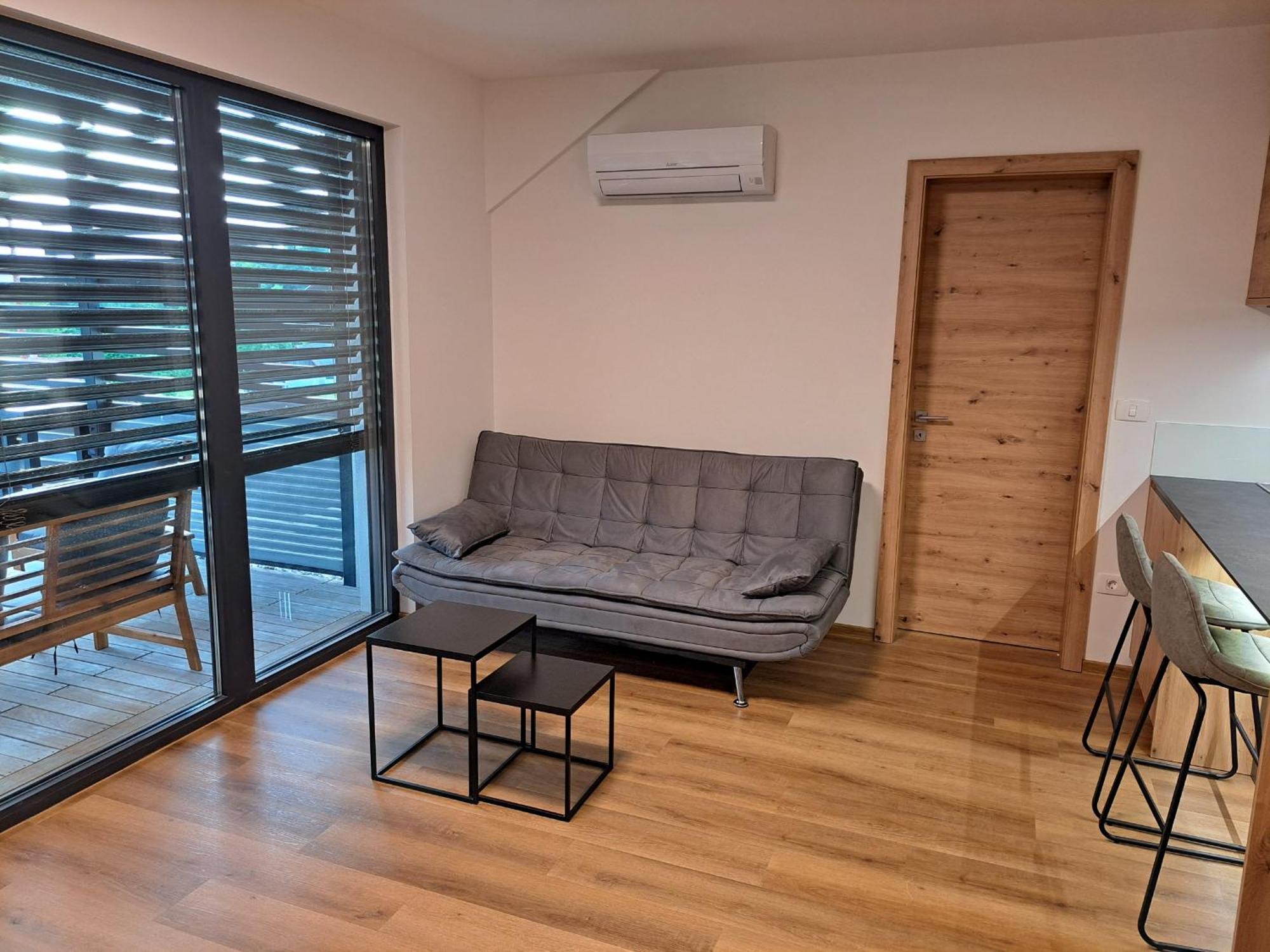 شقة S&B'S Retreat Godovic المظهر الخارجي الصورة